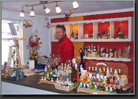 Atelier-Kirsche-Holzkunst-Verkauf-Seiffen-eigenes-Sortiment